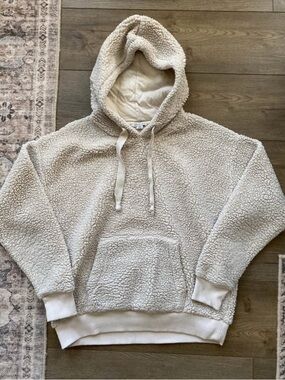 Women’s AE Sherpa Hoodie Medium